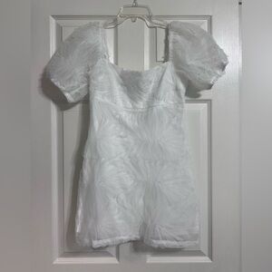 Small Le Lis collection white dress